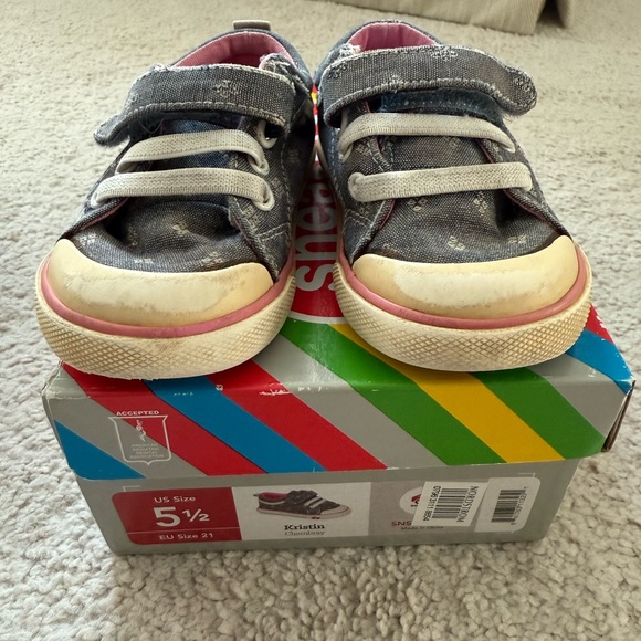 See Kai Run Sneakers size 5.5 in Gray and Pink - Picture 1 of 4